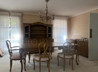 15 N Sage Hill Ln, Menands, NY 12204