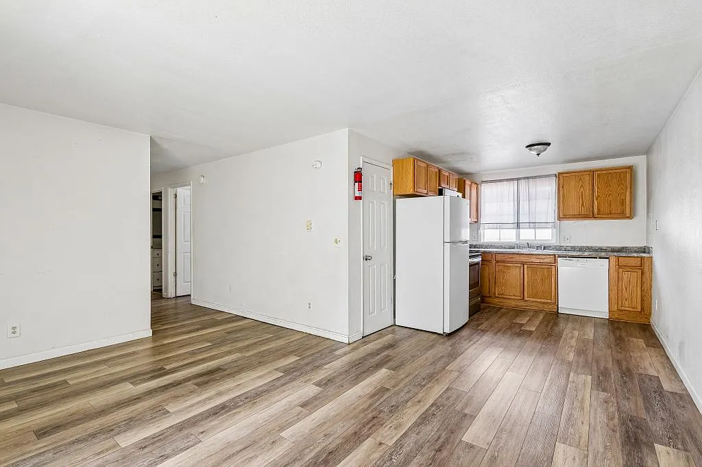 2703 S 258th Pl - 2 bedrooms — Photo 4