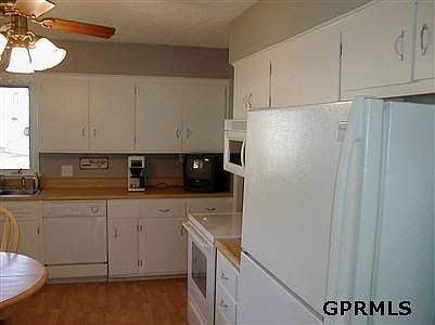 4th image of 241 Greely St