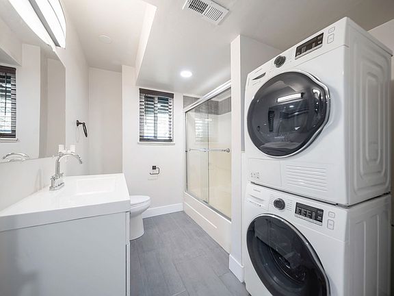 5th image of 1012 E Barbara Pl #23