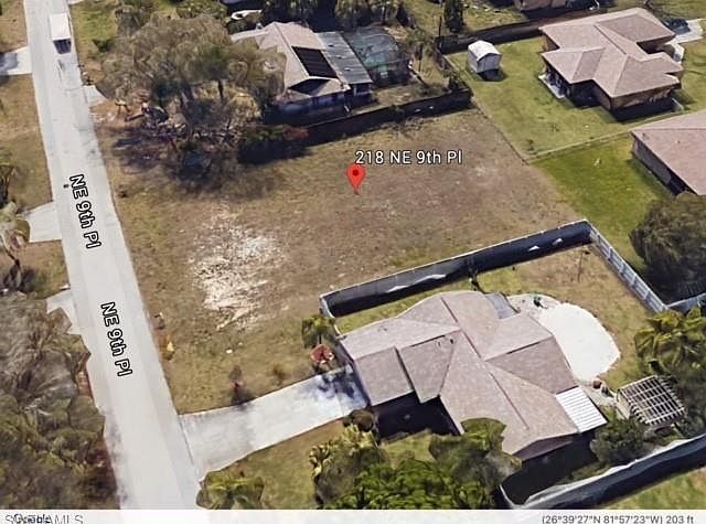 1st image of 218 NE 9th Pl