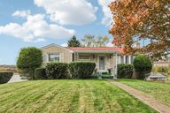 Howell St-S2210-001.jpg