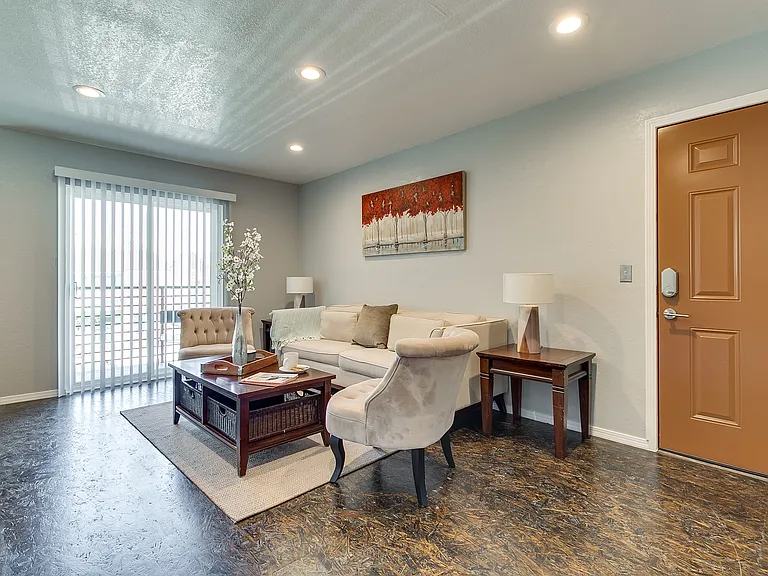 Norman Apartments — Photo 6
