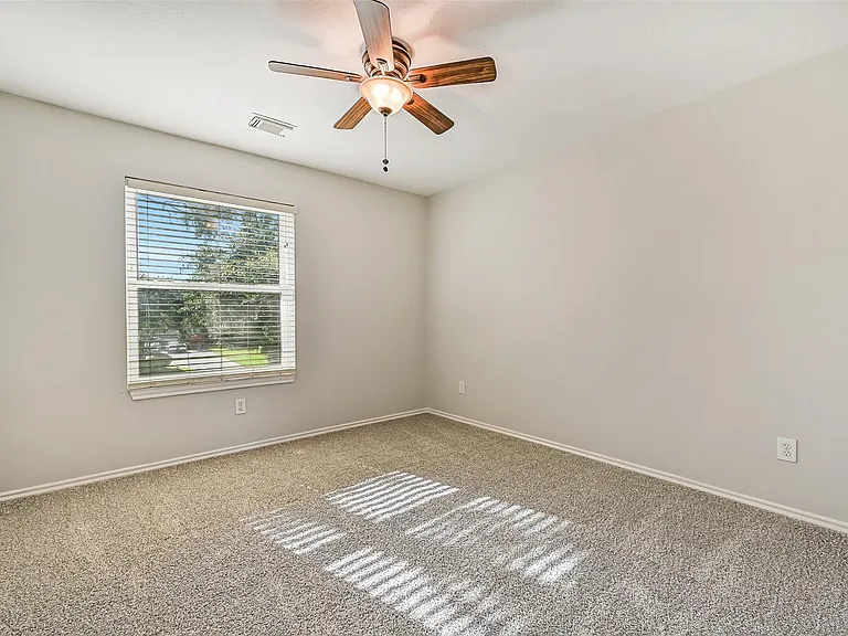 513 Meadow Bend Dr — Photo 28