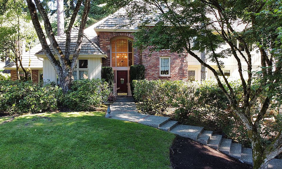 1st image of 17052 NE 139th St