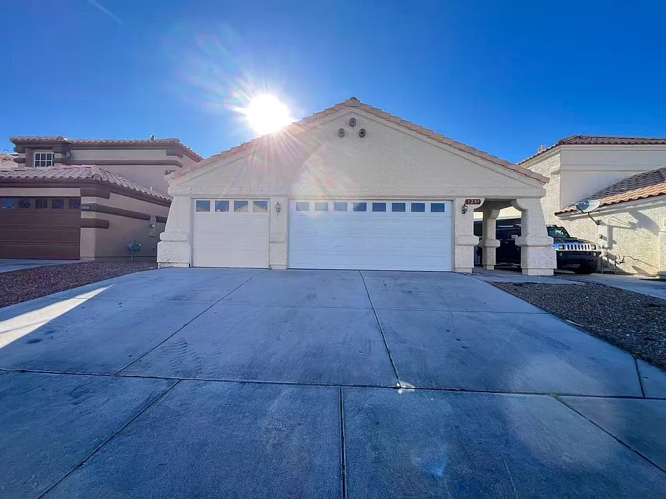 1241 Pacific Terrace Dr