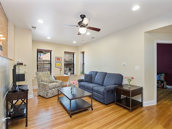 2nd image of 3616 W Wilson Ave APT 1