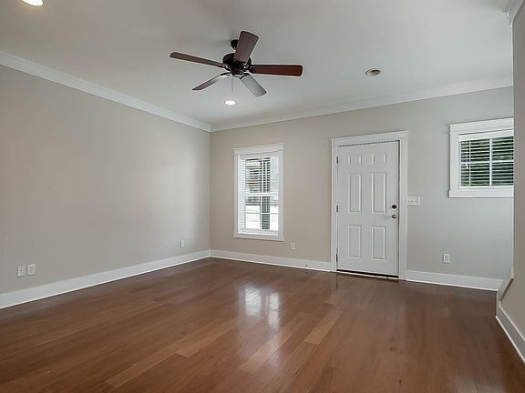 5th image of 917 Homewood Dr Unit 1