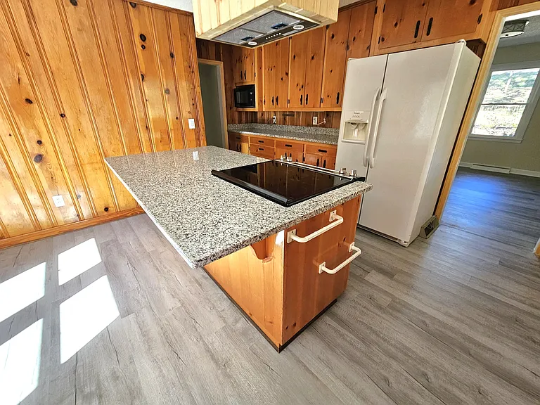 609 Memorial Drive Ext — Photo 17