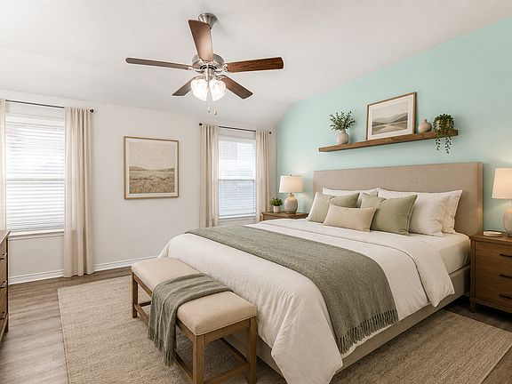 4th image of 716 Bluebird Way