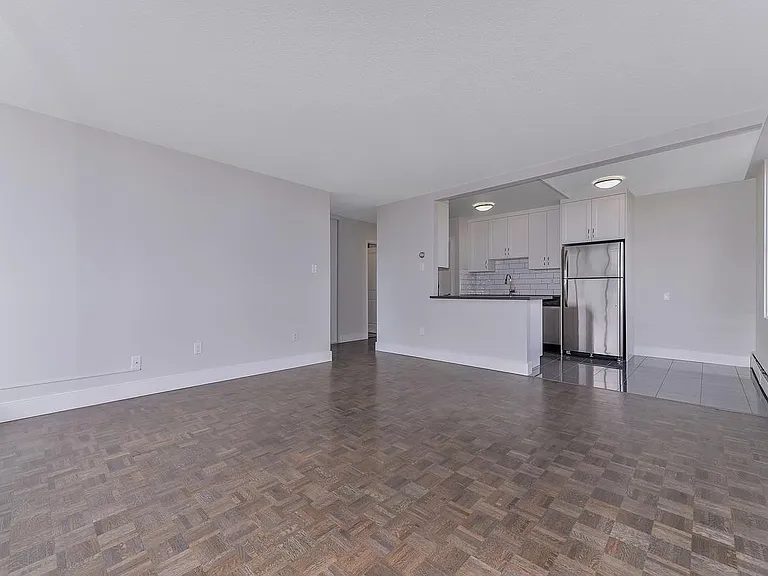 350 Douglas St — Photo 25