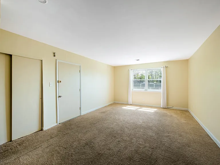 330 Hermitage St #2 — Photo 12
