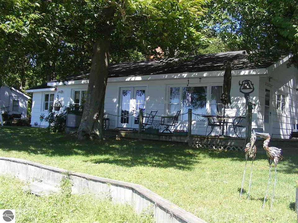 1st image of 2662 Pleasant Lake Shore Dr