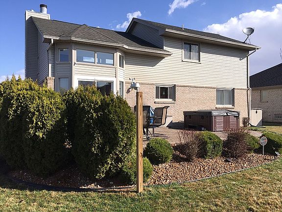 3rd image of 34060 Cherry Hill Ln