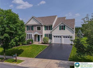 3213 Overlook Dr, Emmaus, PA 18049
