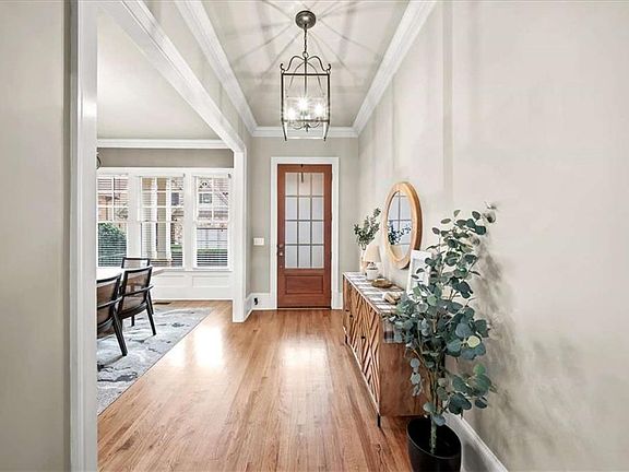 3rd image of 3440 Rialto Pl