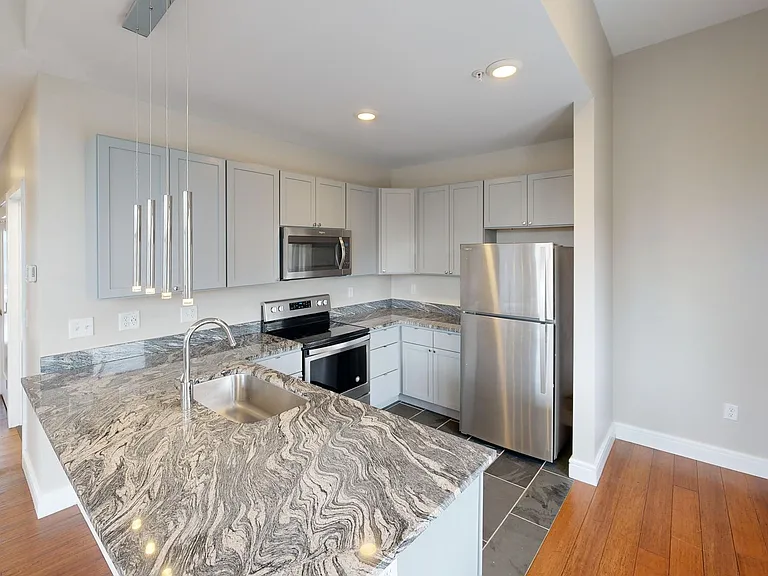 4400 Manchester Ave — Photo 25