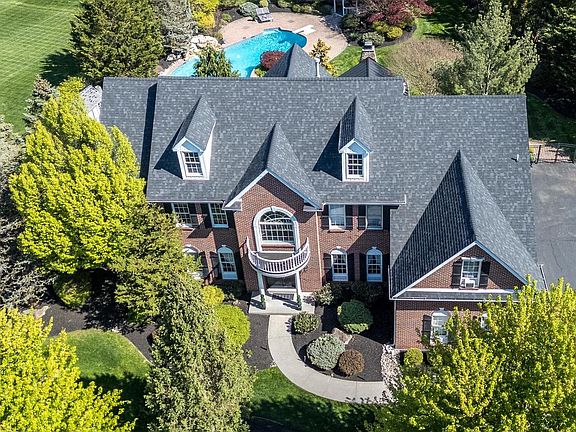 2nd image of 2209 Denbeigh Dr