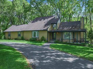 6 Jamestown Farm Dr, Florissant, MO