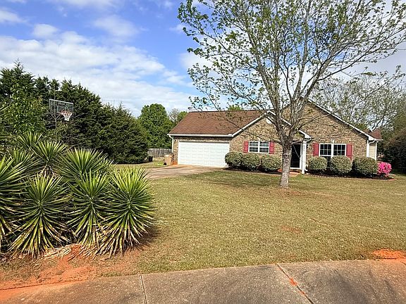 2nd image of 637 Everlasting Way