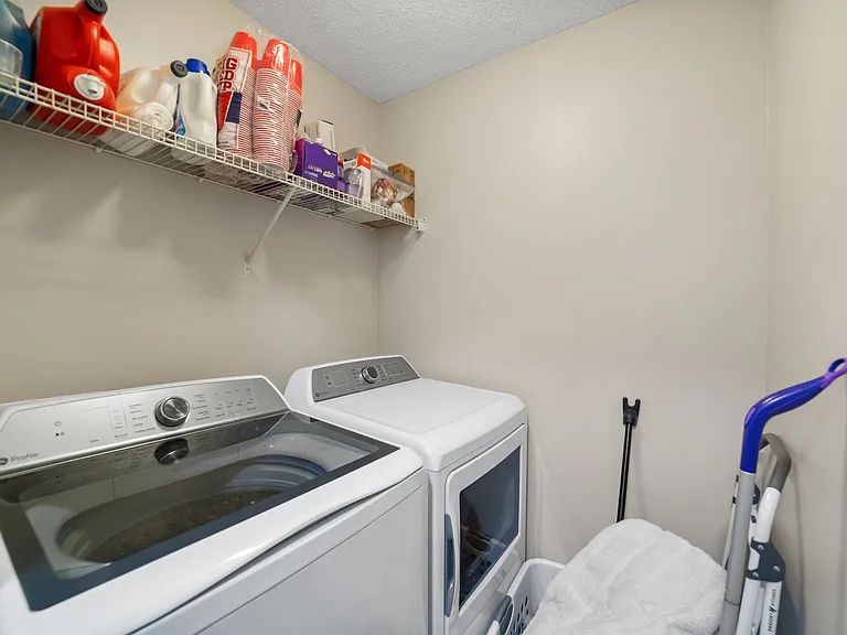 442 Peyton Ct — Photo 26