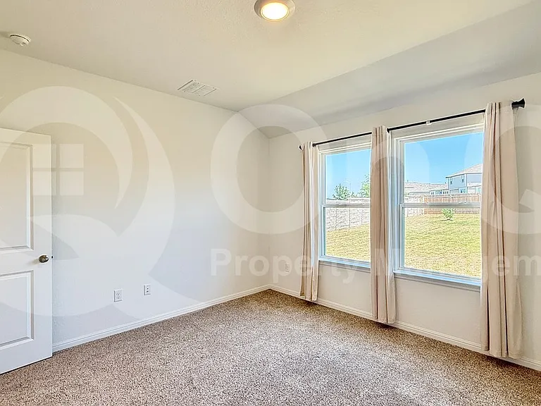 792 Lake Sweetwater Ln — Photo 8