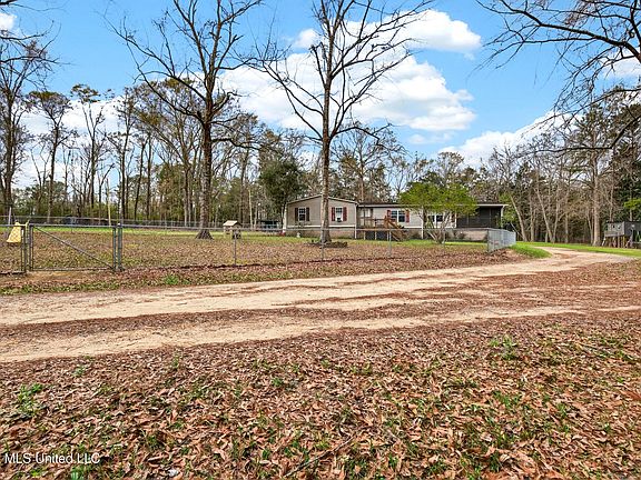 4th image of 23127 Avery Rd