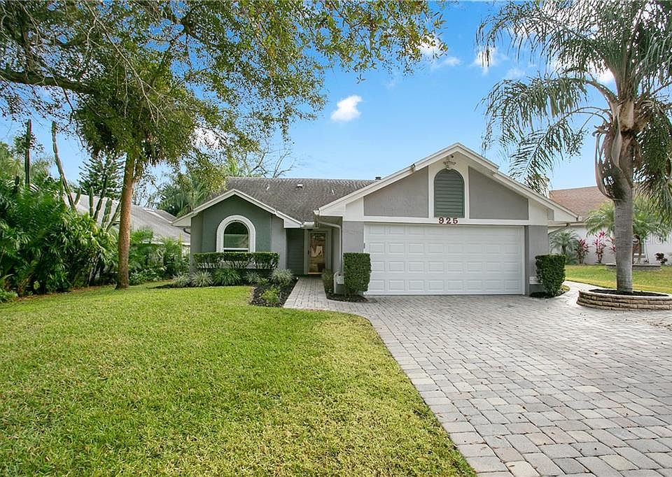 1st image of 925 Summer Lakes Dr