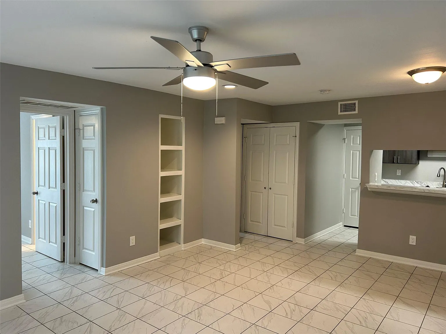 2 bed, 1.0 bath, 800 sqft, $1,495 — Photo 4