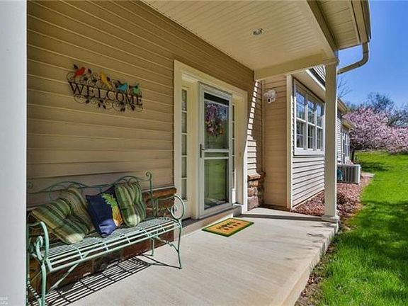 4th image of 5500 Briar Ln