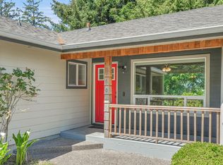 360 SE Edgecliff Dr, Waldport, OR 97394