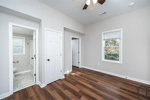 733 Kirkham St — Photo 17