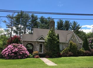 1678 Old Clyde Rd, Clyde, NC 28721