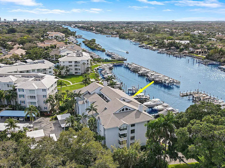 515 Bay Colony Dr N — Photo 69