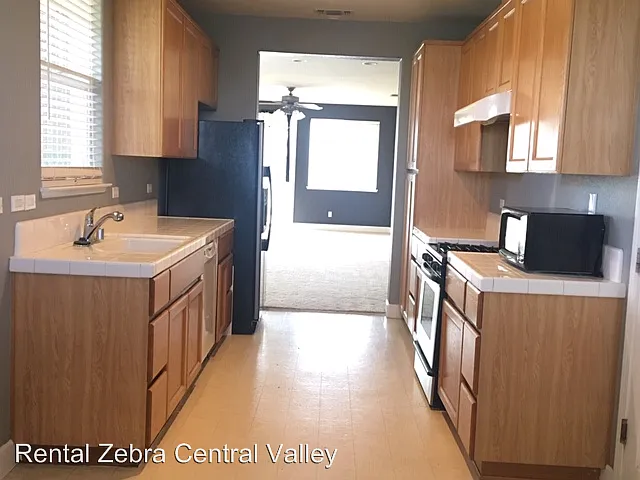 4694 Barclay Way photo 1