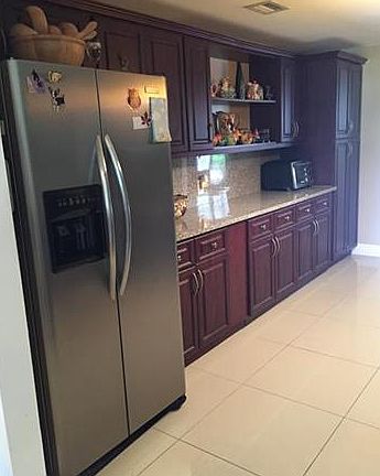 3rd image of 450 NE 141st St