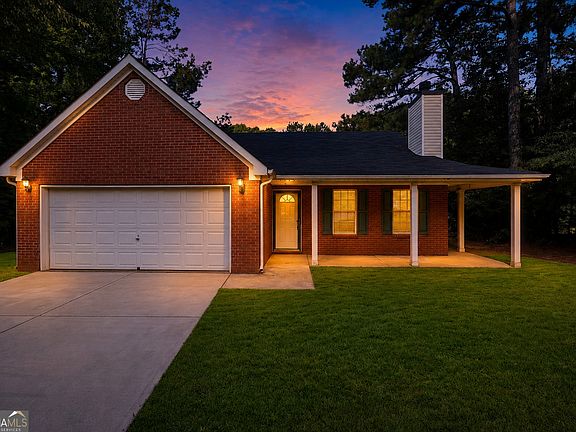 2nd image of 208 Drake Elm Ct