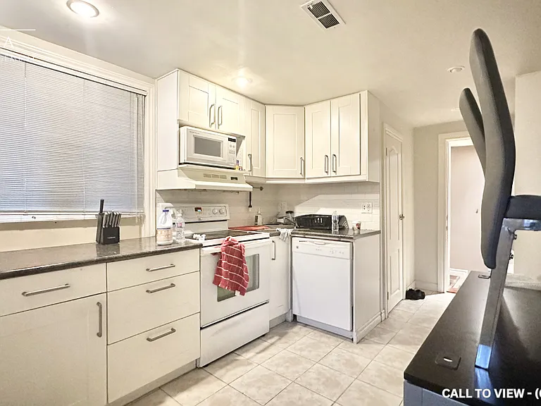 44 Guildcrest Dr #2 — Photo 4