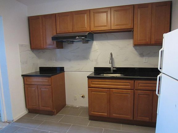 3rd image of 7235 52nd Avenue # Fl 1