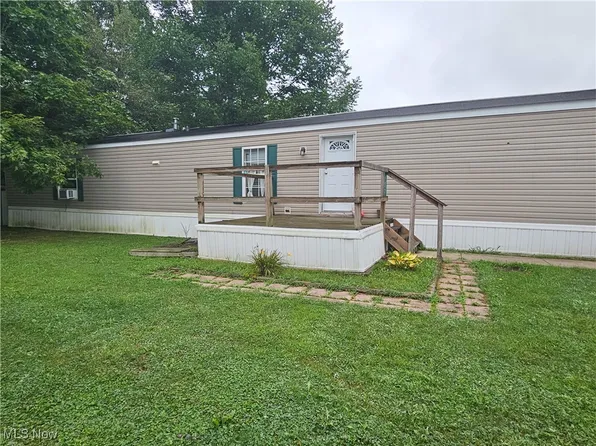 157 Monroe Cir, Jefferson, OH 44047