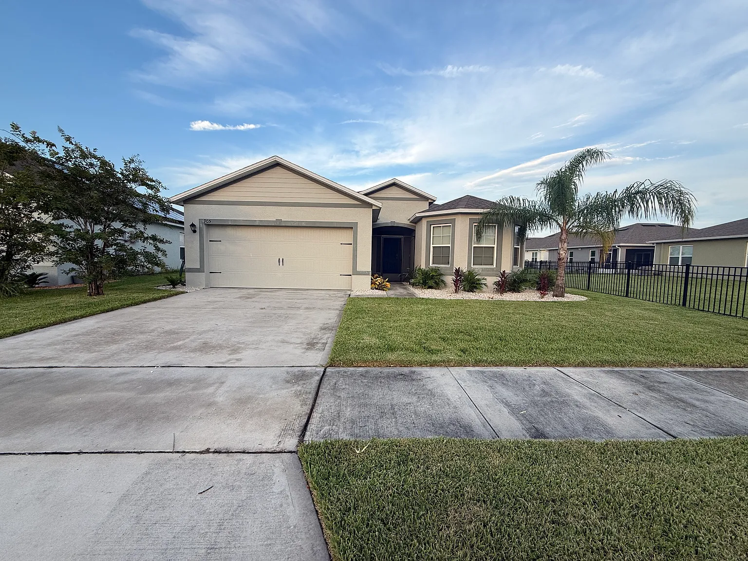 3 bed, 1753 sqft, $2,500 — Photo 2