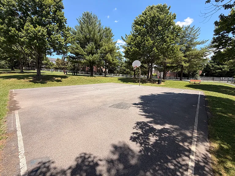 148 Barnsfield Ct #240 — Photo 18