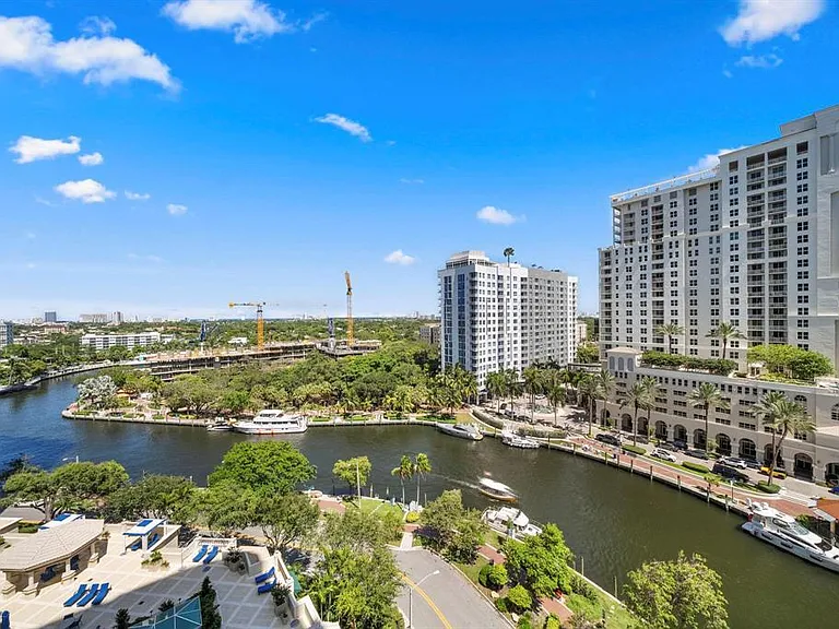 347 N New River Dr E #1203 — Photo 26