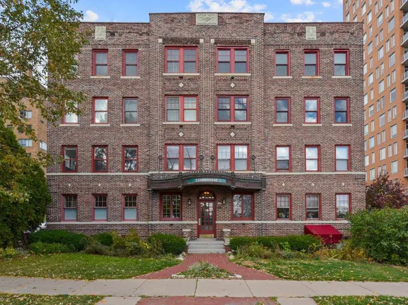 1983 North Summit AVENUE #20, Milwaukee, WI 53202