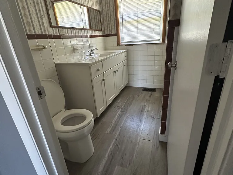 646 Briarwood Rd #A — Photo 12