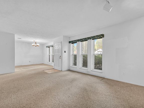 5th image of 2182 River Village Dr