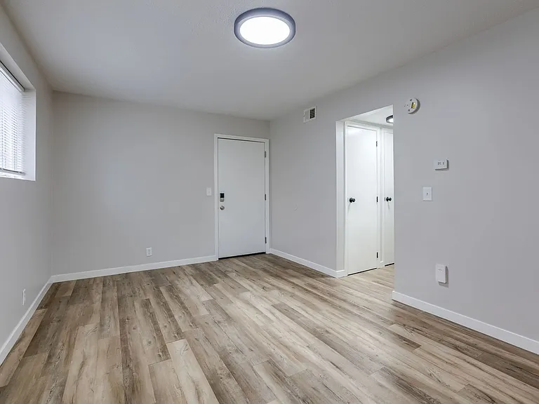 1332-1334 S 30th Ct — Photo 12