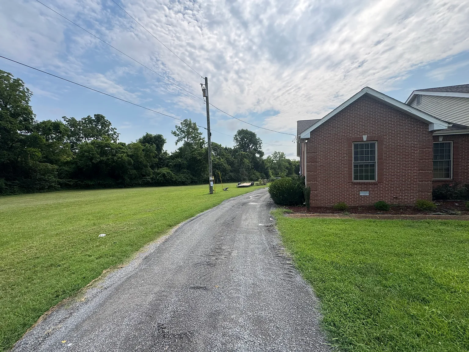 4 bed, 2.5 bath, 3324 sqft, $5,500 — Photo 4