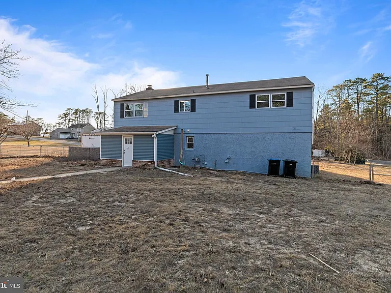 2344 Fernwood Ave — Photo 32