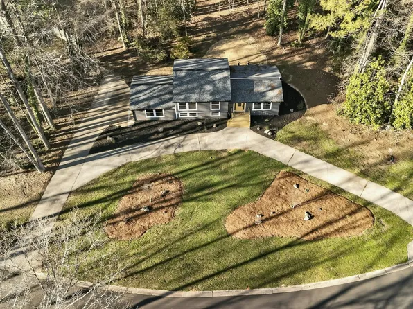 13 Perthshire Dr, Peachtree City, GA 30269